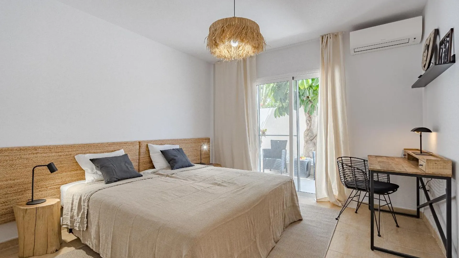 Villa Sabina - 6 Bedroom House Costa Adeje  Costa Adeje (Tenerife)