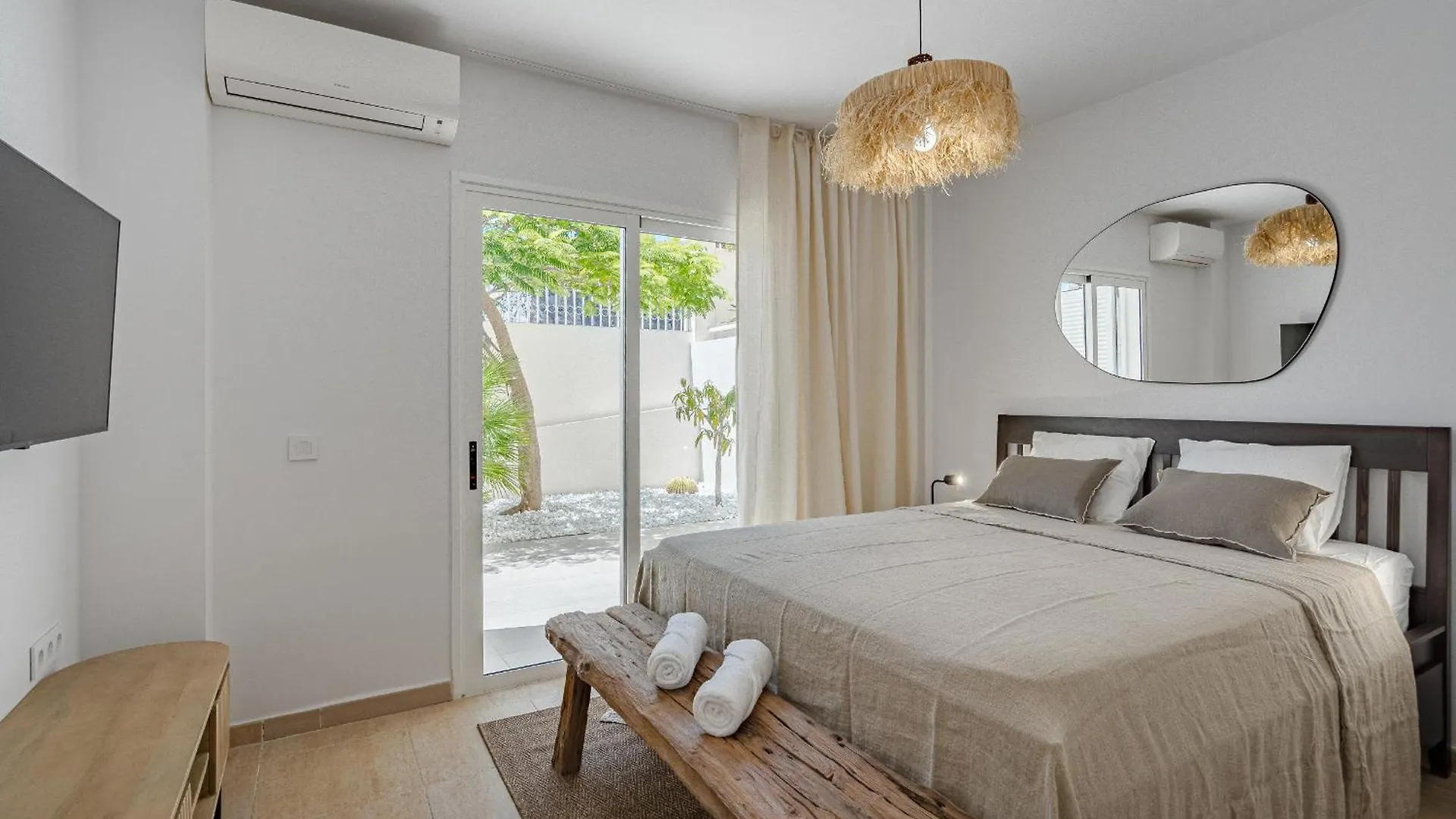 Villa Sabina - 6 Bedroom House Costa Adeje  Costa Adeje (Tenerife)